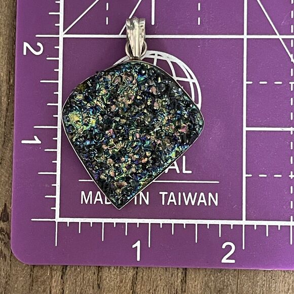 Sterling Silver Marked 925 Peacock Rainbow Colors Aura Druzy Quartz Pendant - Picture 7 of 7